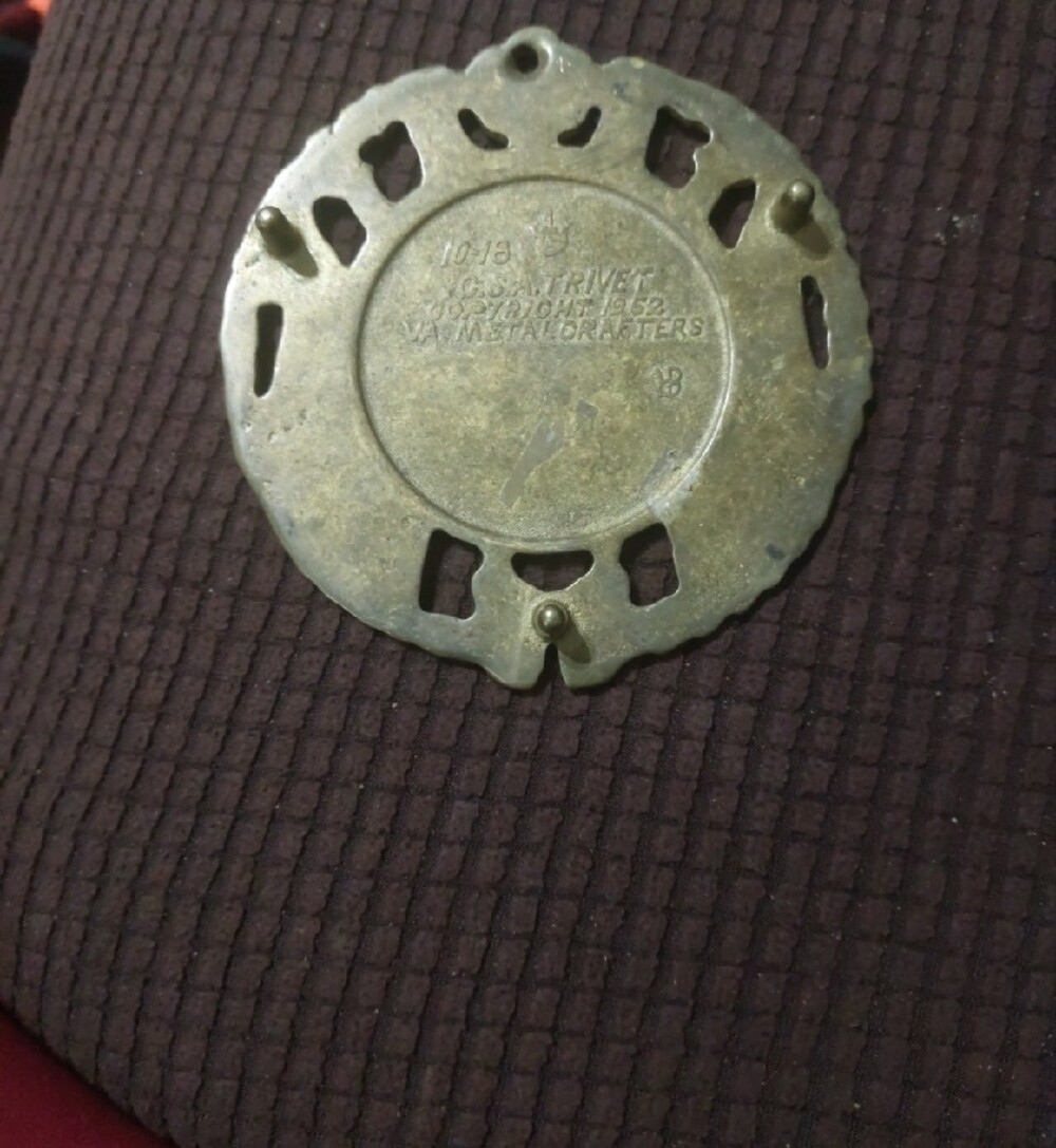Antique-Style Brass Great Seal Of Confederacy Medallion Plaque in Metallic Brass - Picture 2 of 2